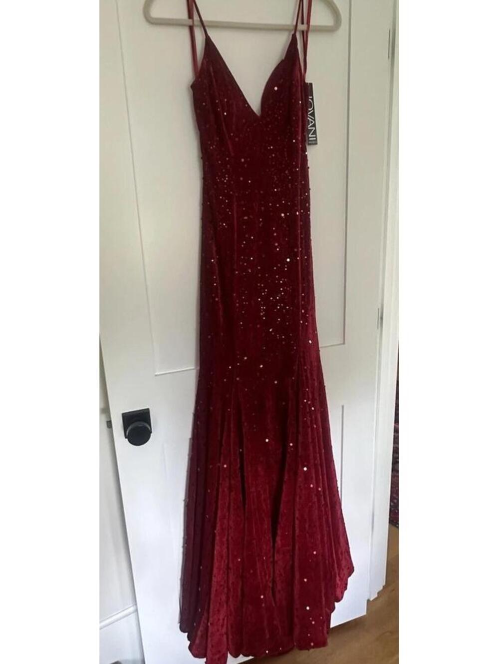 Jovani NWT Formal Red Velvet Sequin Dress Size 2 Prom Evening Gown